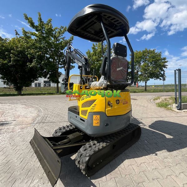 Міні екскаватор Gunter Grossmann GG1600 гусеничний 1600 кг, двигун Kubota, глибина копання 2150 мм, для будівельних та земляних робіт GG1600 фото