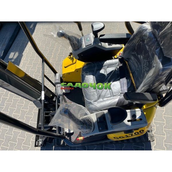 Міні екскаватор Gunter Grossmann GG1700 гусеничний 1700 кг з регульованим шасі, двигун Kubota, глибина копання 2300 мм GG1700 фото