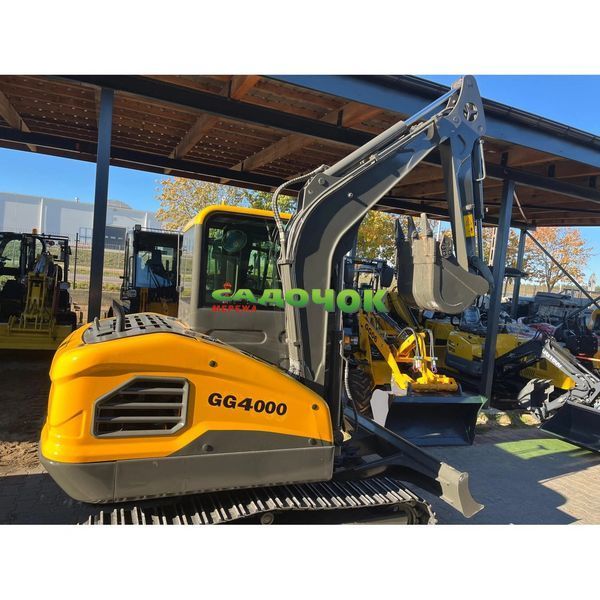 Міні екскаватор Gunter Grossmann GG4000 гусеничний 4000 кг, двигун Yanmar 3TNV88F, глибина копання 2545 мм, для будівельних та земляних робіт GG4000 фото